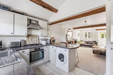 16a Commonside, Downley, High Wycombe, HP13 5XG