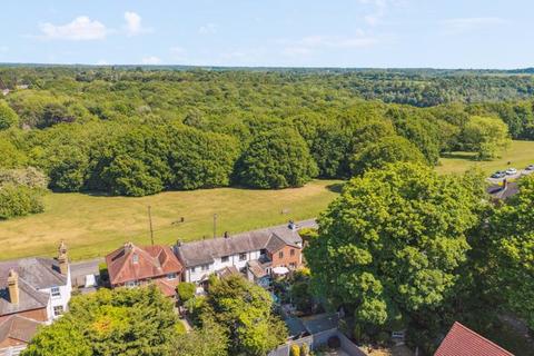 16a Commonside, Downley, High Wycombe, HP13 5XG
