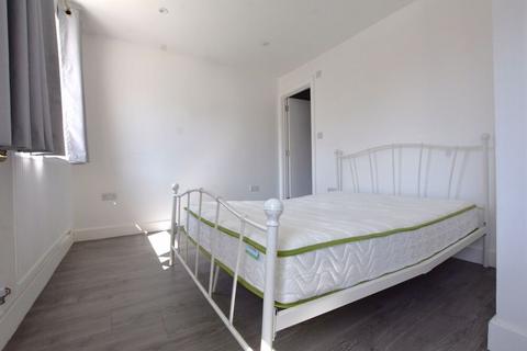 35a Locket Road, Harrow, HA3 7NQ