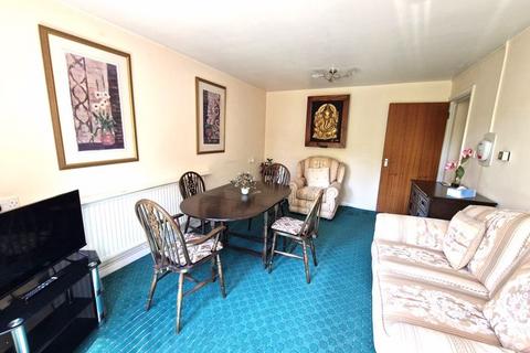 1 bedroom retirement property for sale, Uxbridge Road, Pinner