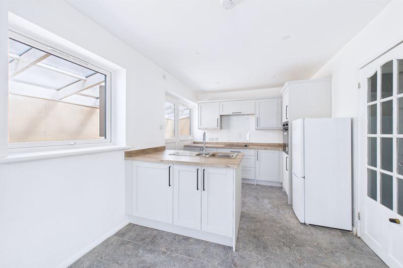 Kitchen (2)