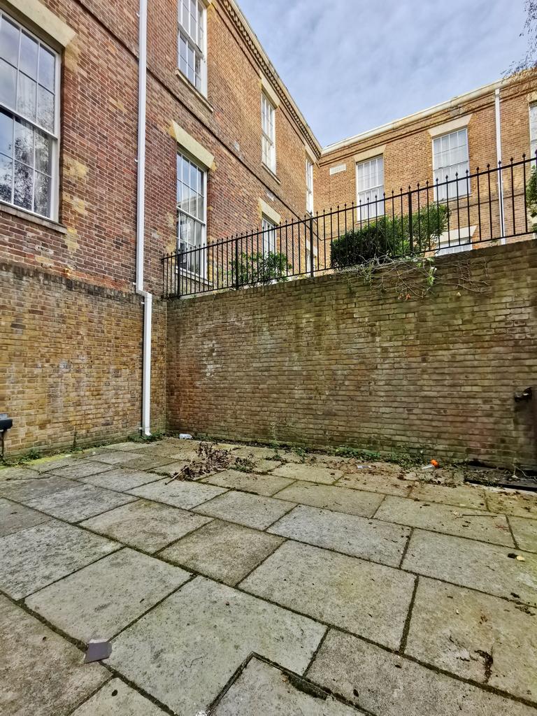Patio Garden 2