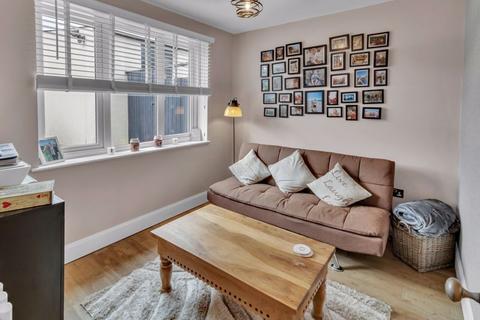 75 Beechfield Road, Milnrow, Rochdale, OL16 4EU