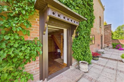 4 bedroom detached house for sale, Chetwynd Park, Newport TF10