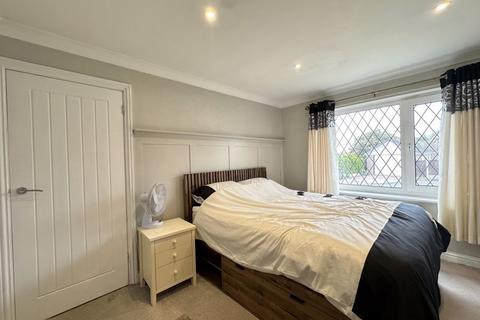 121 Katrina Grove, Featherstone, Pontefract, WF7 5NT