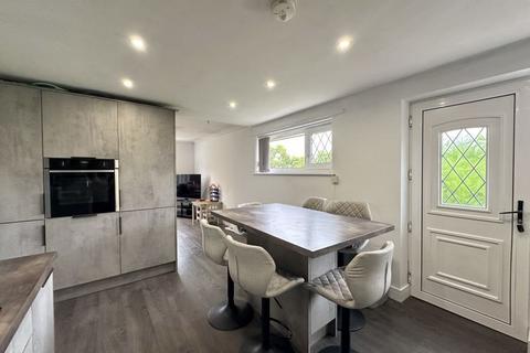 121 Katrina Grove, Featherstone, Pontefract, WF7 5NT