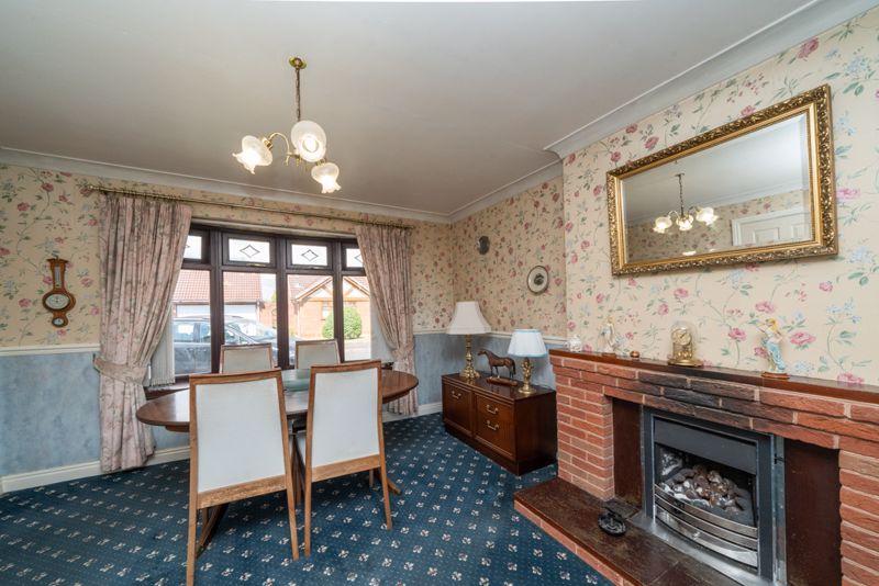 Lounge/dining room