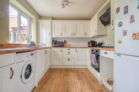 19 Garton Close, Nottingham, NG6 8RZ