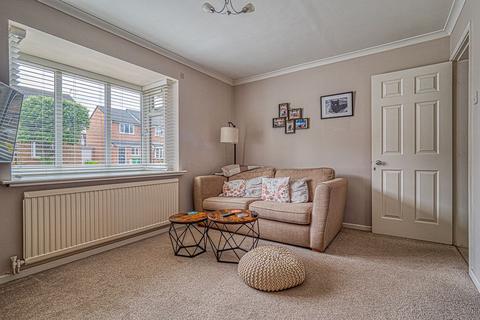 19 Garton Close, Nottingham, NG6 8RZ