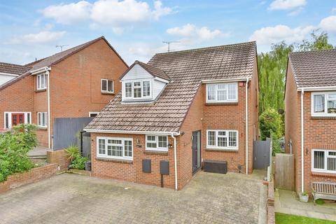 4 bedroom detached house for sale, Gaze Hill Avenue, Sittingbourne, Kent
