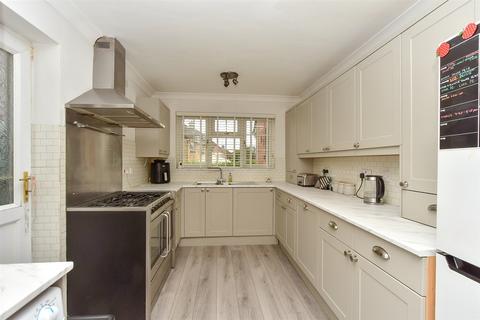 4 bedroom detached house for sale, Gaze Hill Avenue, Sittingbourne, Kent