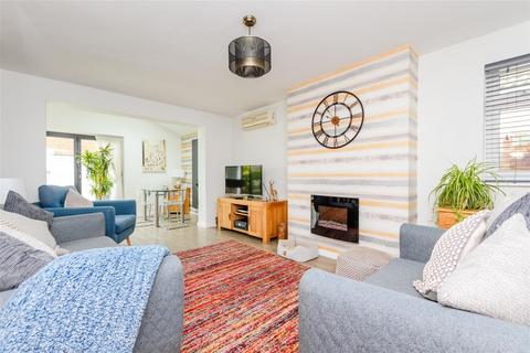 82 Ash Tree Drive, West Kingsdown, Sevenoaks, TN15 6LQ