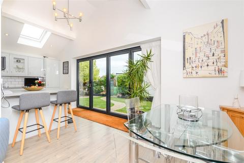 82 Ash Tree Drive, West Kingsdown, Sevenoaks, TN15 6LQ