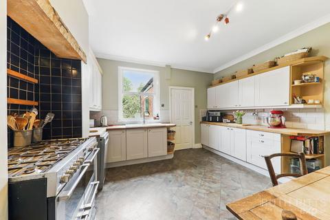 9 Bracken Hill, Ackworth, Pontefract, WF7 7BG