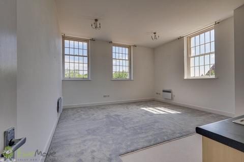 2 bedroom flat to rent, The Crescent, Gloucester, GL1 3