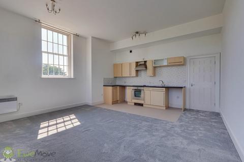 2 bedroom flat to rent, The Crescent, Gloucester, GL1 3
