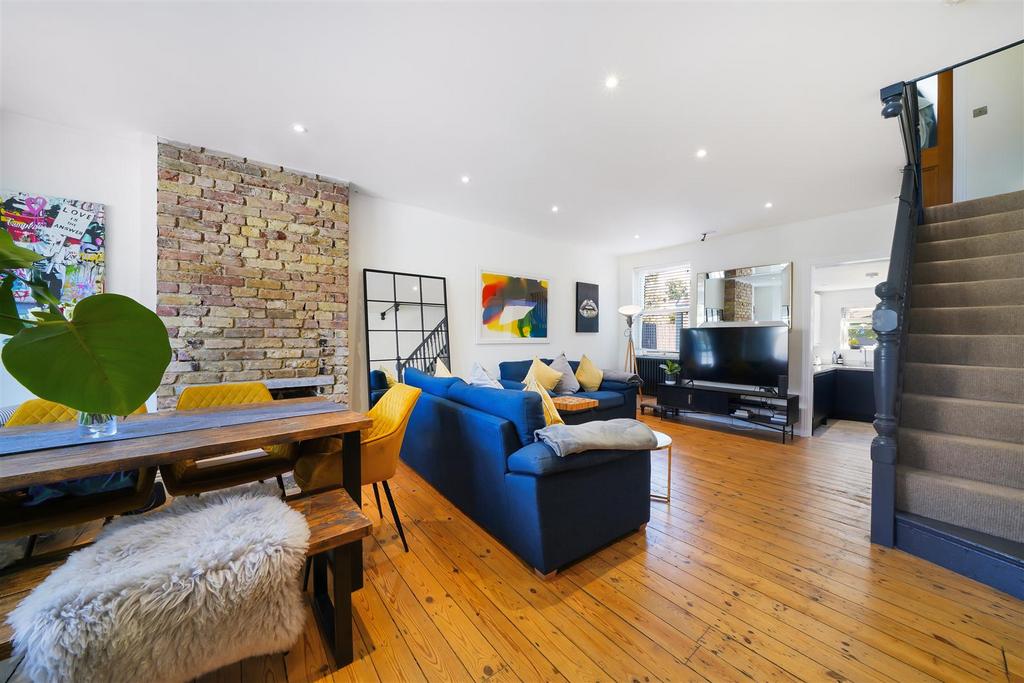 14 Victoria Road - Yty38 Xs N8 EFDp1 Waq KUX.jpg