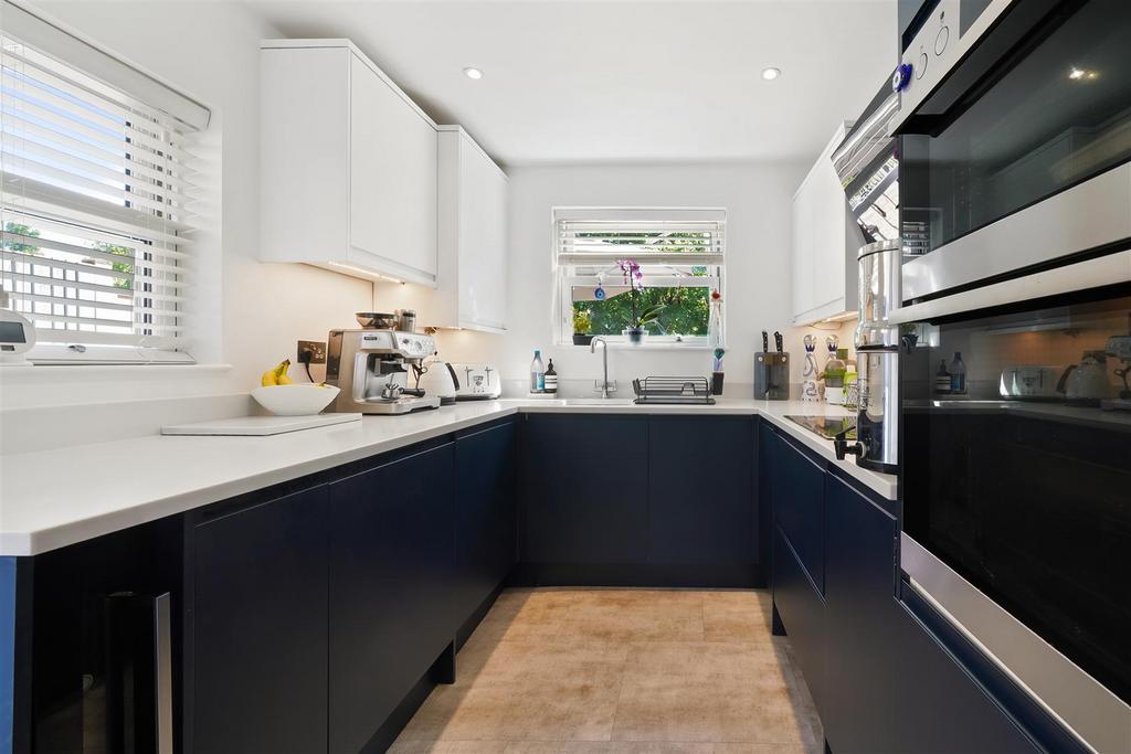 14 Victoria Road - z Hnq Rx Ks GBHyx A7 Q0 PX2.jpg