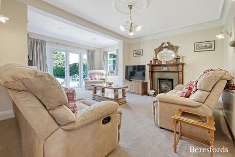 4 bedroom detached house for sale, Shepherds Hill, Harold Wood, RM3
