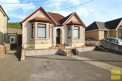 undefined, Crud Yr Awel, The Promenade, Penclawdd,