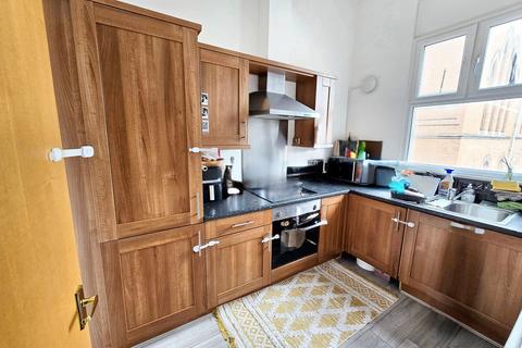 2 bedroom flat for sale, Grosvenor Gate, Leicester, LE5