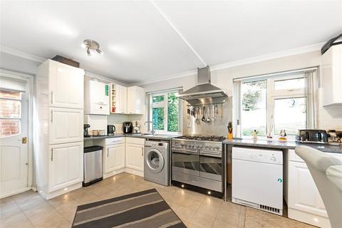 6 Bourne View, Kenley, CR8 5AD