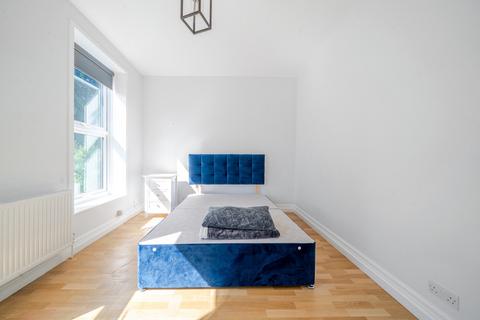 Flat B, 51 Mattock Lane, London, W13 9NS