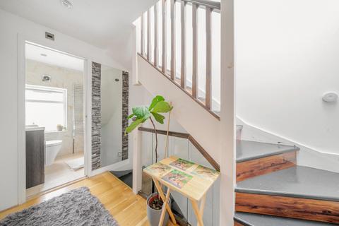 8 Berry Way, London, W5 4AE