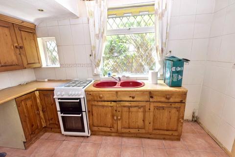 3 bedroom semi-detached house for sale, Whitehall Road, Leeds, West Yorkshire