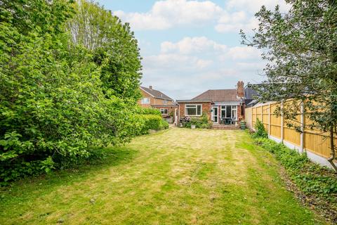 3 bedroom bungalow for sale, Hollybush Avenue, Hertfordshire AL2