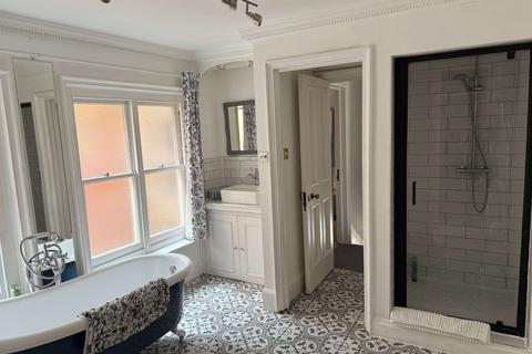 2 bedroom apartment for sale, The Leas, Kent CT20