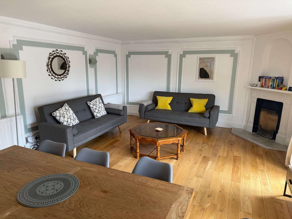 Lounge/Diner