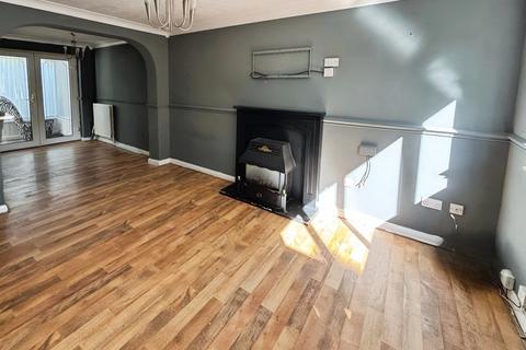 3 bedroom semi-detached house for sale, Queenhill Drive, Greater Manchester SK14