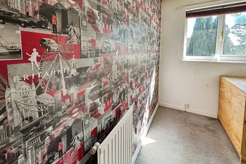 3 bedroom semi-detached house for sale, Queenhill Drive, Greater Manchester SK14