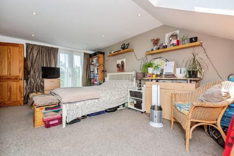171 Malpas Road, London, SE4 1BQ