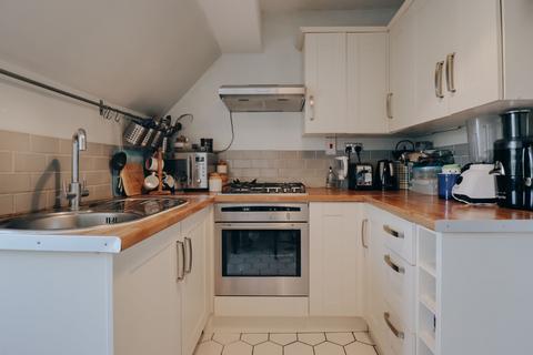 1 bedroom flat for sale, Chalk Hill, Watford, WD19