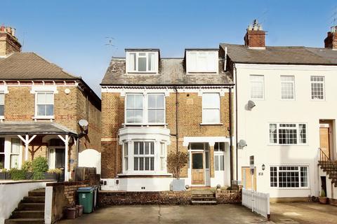 1 bedroom flat for sale, Chalk Hill, Watford, WD19