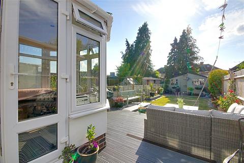 170 Albany Park Avenue, Enfield, EN3 5NZ