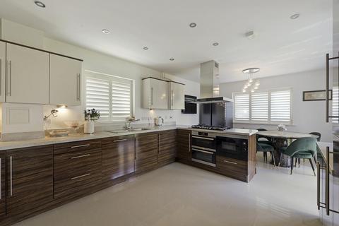 5 bedroom detached house for sale, Regent Way, Kings Hill, ME19 4EB