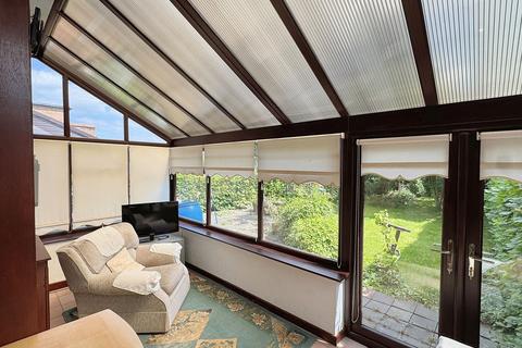 3 bedroom semi-detached house for sale, Halegate Road, Widnes
