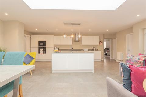 4 bedroom detached bungalow for sale, Cobham Road, Stourbridge