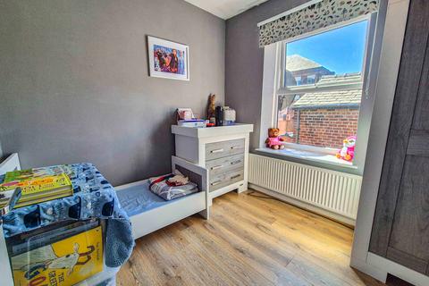 4 Cross Street, Lees, Oldham, OL4 3BT