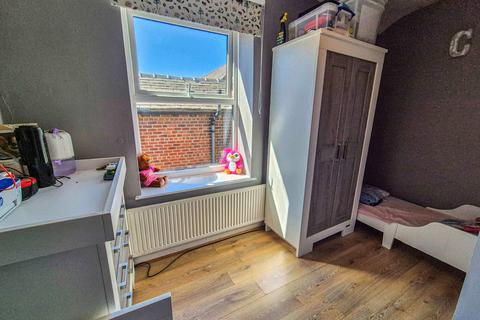 4 Cross Street, Lees, Oldham, OL4 3BT