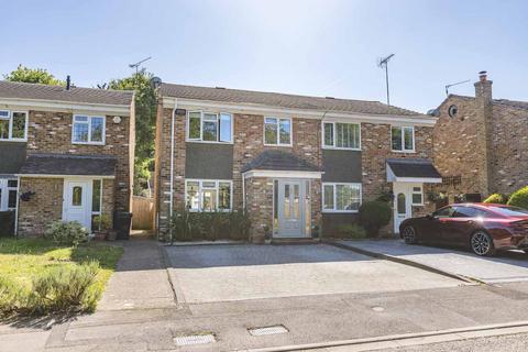 undefined, Neville Close, Stoke Poges SL2