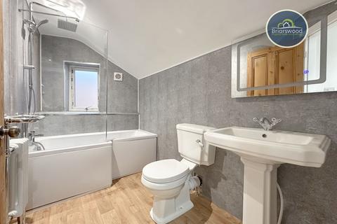 3 bedroom semi-detached house to rent, Wharf Road, Stoke-On-Trent ST8