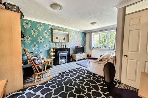 15 Denham Close, Canford Heath, Poole, BH17 9HL