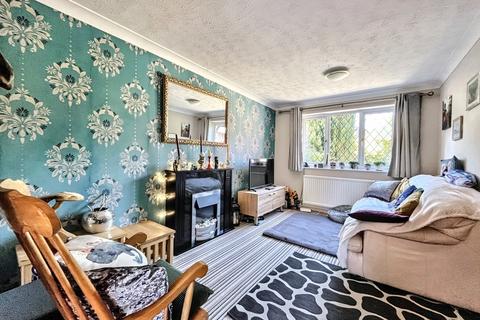 15 Denham Close, Canford Heath, Poole, BH17 9HL