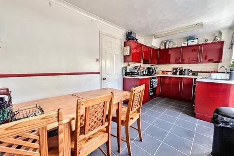 15 Denham Close, Canford Heath, Poole, BH17 9HL