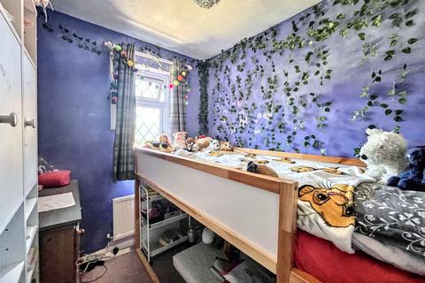 15 Denham Close, Canford Heath, Poole, BH17 9HL