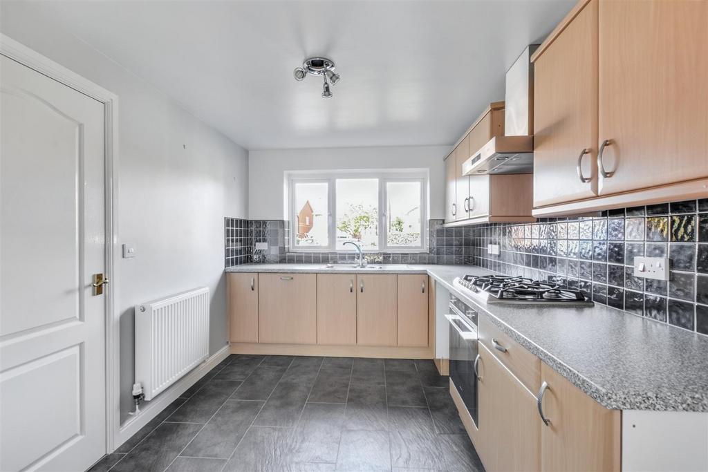 Kitchen 3.jpeg
